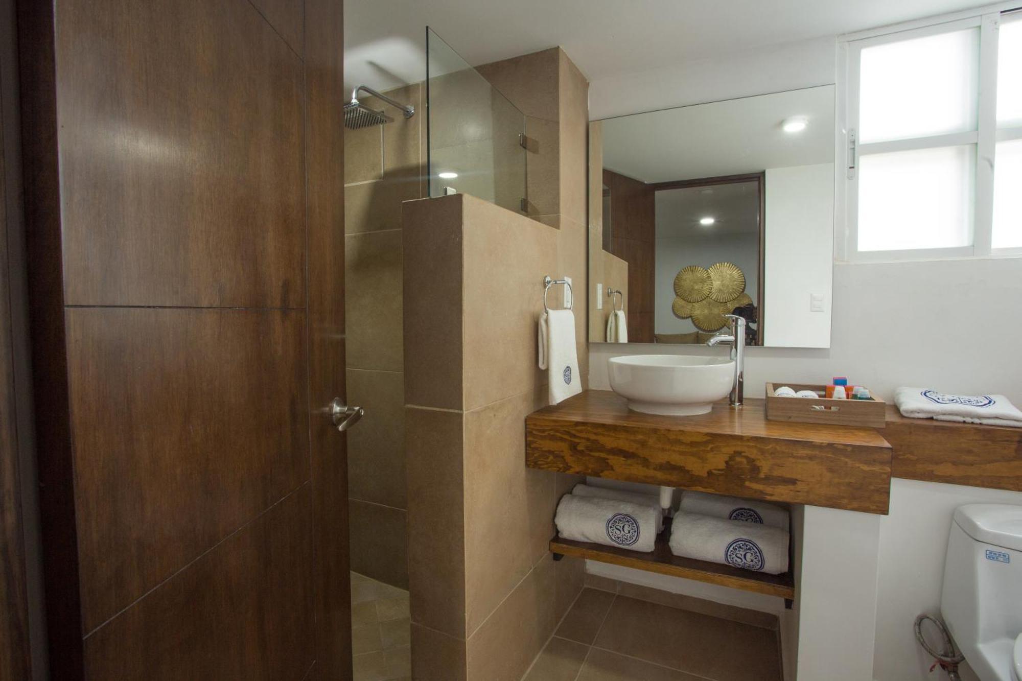 Saint George Hotel - Spa & Temazcal เตกิซเกียปัน ภายนอก รูปภาพ